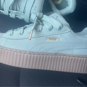 PUMA X Fenty Phatty Creeper Nubuck
Platform Sneaker